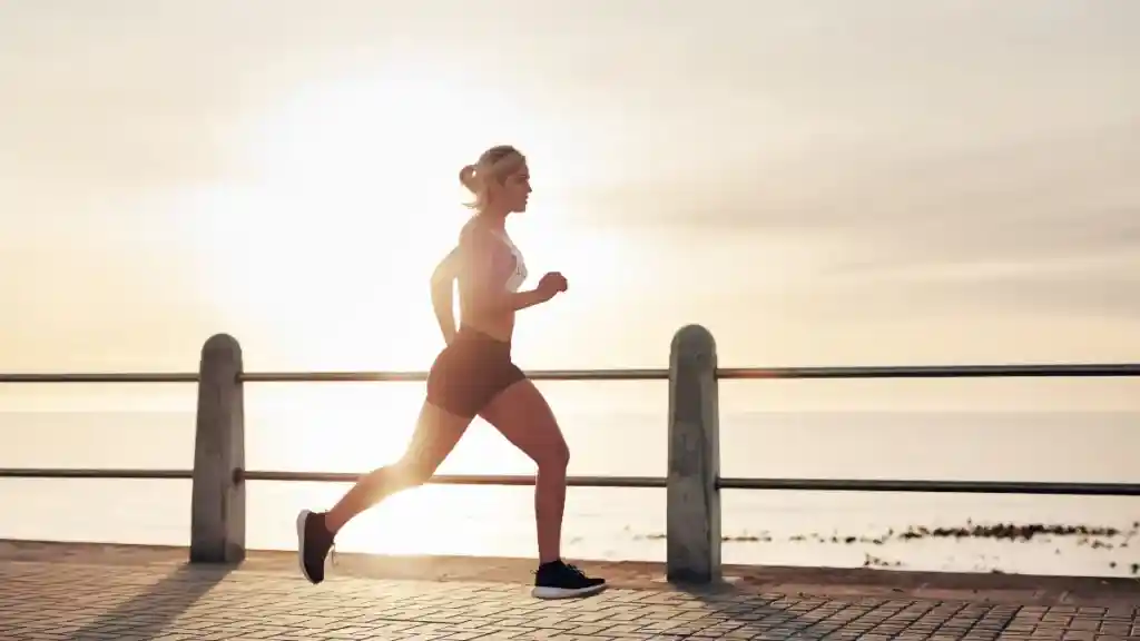 Posso correr com dor na lombar Descubra!