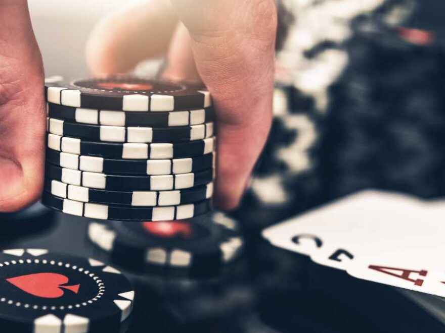 Poker Caribenho: Estratégia, Emoção e Acesso na Brazino777