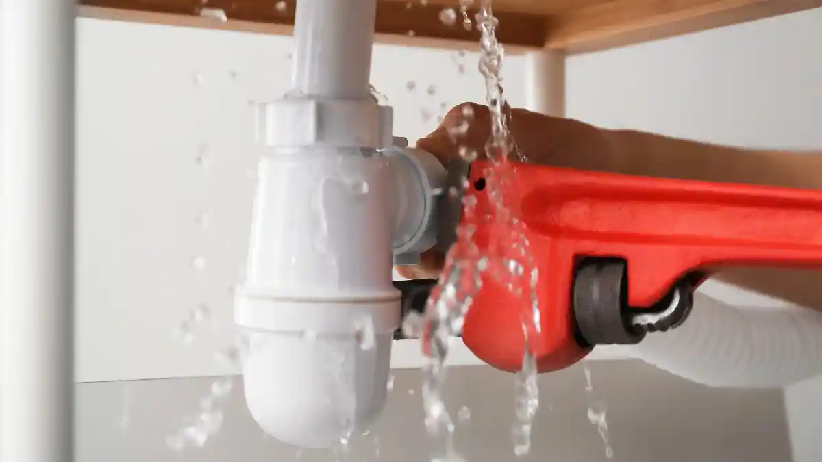 O que é bom para desentupir encanamento de cozinha? Soluções rápidas e ...