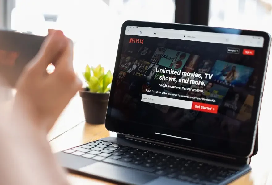 Como assistir filmes e séries online