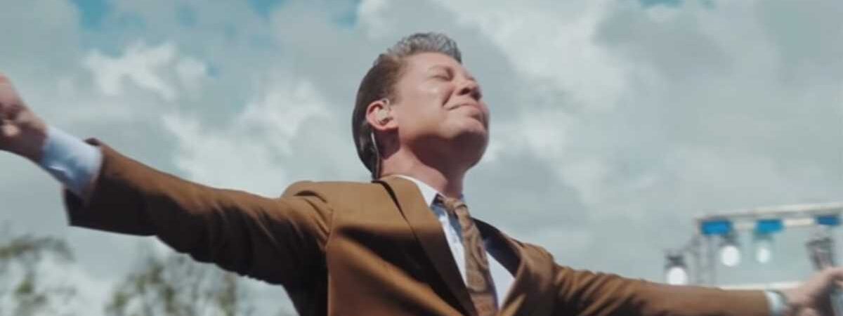 Bispo Bruno Leonardo se comove com história de criança com doença rara e doa R$ 150 mil à família