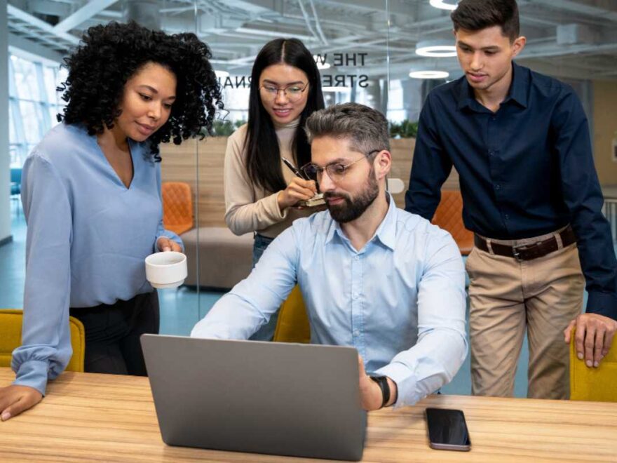 Investimento em anúncios: quando usar um cartão específico para mídia paga